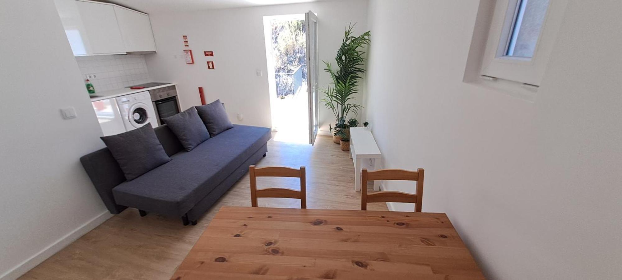 Serafina 3rd Floor 2br With Swimingpool And Terrace Apartment Lissabon